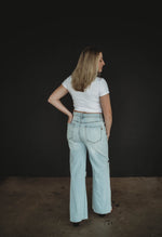 Load image into Gallery viewer, 90&#39;s Baby Wide Jeans
